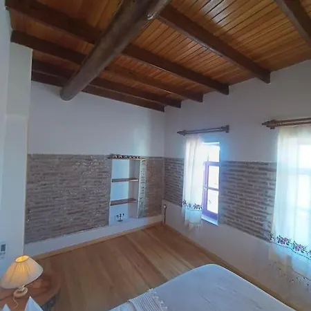 Tarihi Restore Edilmis Evi בית נופש