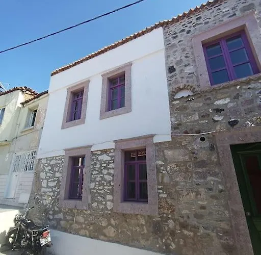 Tatil Evi Tarihi Restore Edilmiş Evi Ayvalı