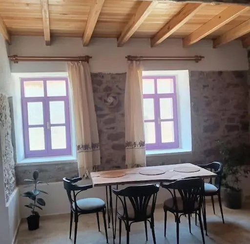 Tarihi Restore Edilmiş Evi Tatil Evi