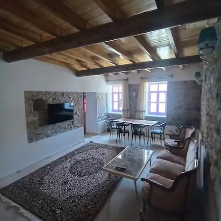 Tarihi Restore Edilmis Evi